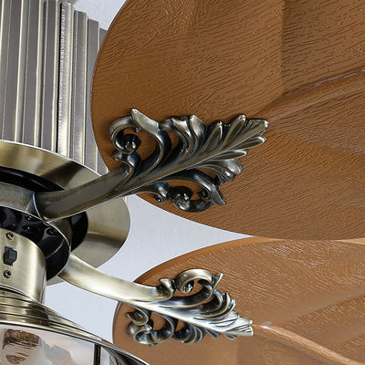 Cuchilla retractable invisible teledirigida decorativa moderna de 4100k Crystal Ceiling Fan With Light